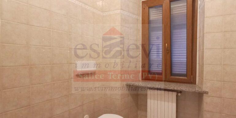 7e3c9306-ad38-445d-bb96-91ba56bfe0a1