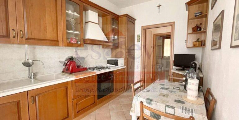 93bed0f0-a3aa-4de7-8709-5d4aed383329