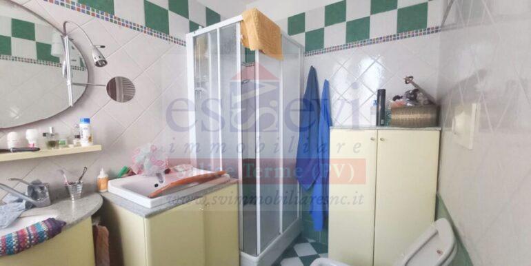 7b361838-e00c-4eb7-aee9-7c5cf08eec90